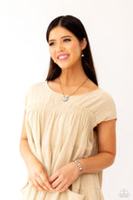 Load image into Gallery viewer, Suspended Stone - Copper